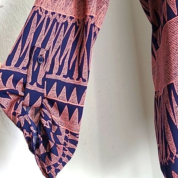 Charlotte Russe Pink & Navy Blue High-Low Top Open in Back, Size Small - Picture 4 of 10